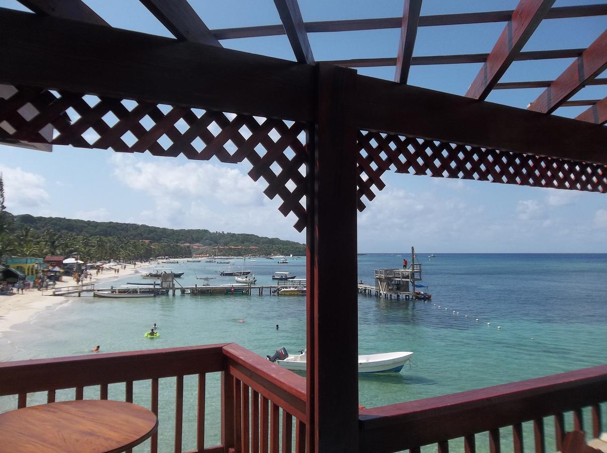 Fosters West Bay Resort Kültér fotó
